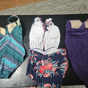 Women's swimsuits